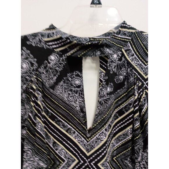 Free People Womens Walking On A Dream Tunic Top Medium Black Floral Keyhole BOHO - Picture 3 of 7